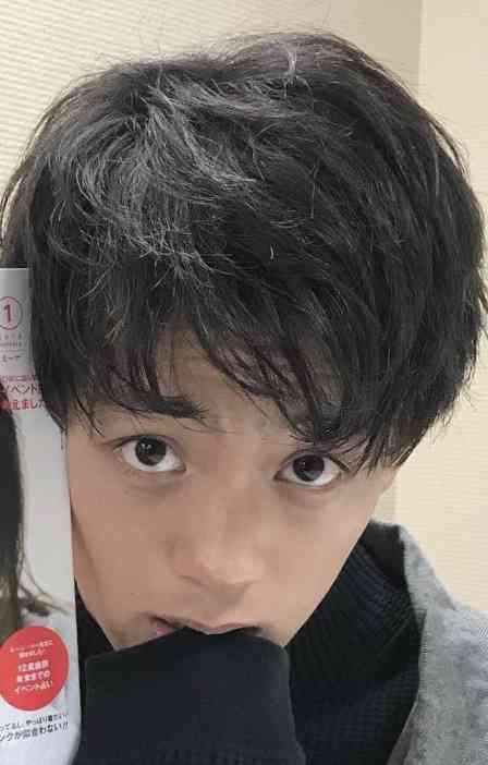 竹内涼真、“あざと可愛い”一枚にファン悶絶　「早く色々…」意味深コメントにも注目集まる
