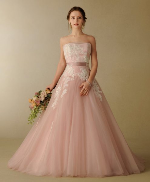カラードレス何色でしたか？