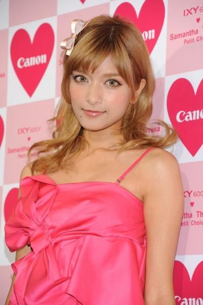 ローラ、英語マスターで「日本の素晴らしさも伝えられる」中学英語の基本からの学習呼びかけ