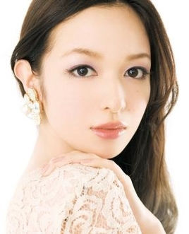 【メイク💄💕】パーティードレスに合うメイク教えて👗