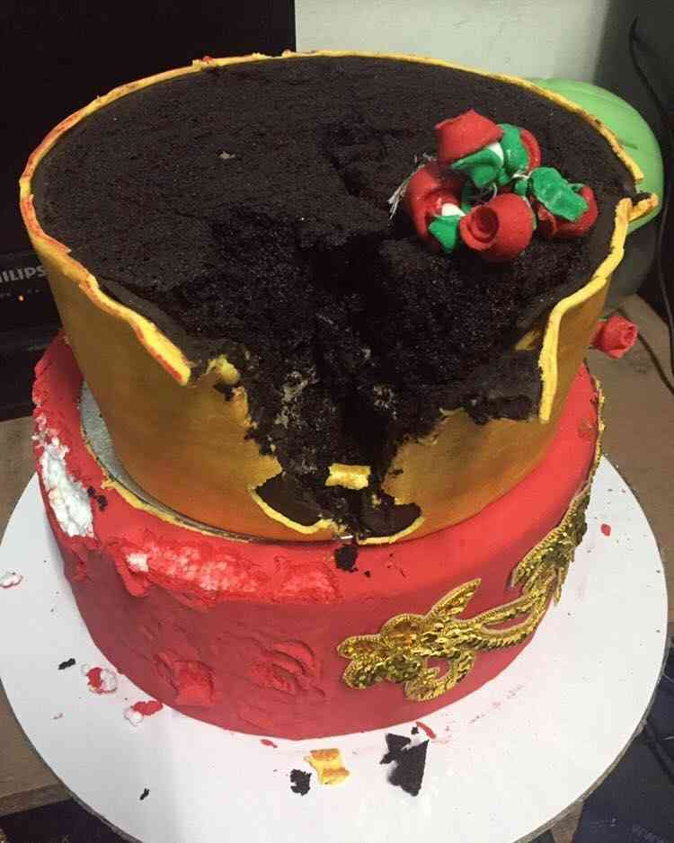 ウェディングケーキの中身が… 比の披露宴で発覚した事実に新婦号泣