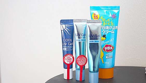 100円ショップの化粧品って使いますか？