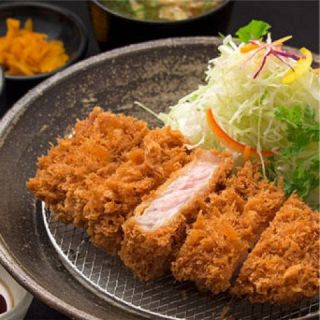 ダイエット中の人、我慢している食べ物を言おう