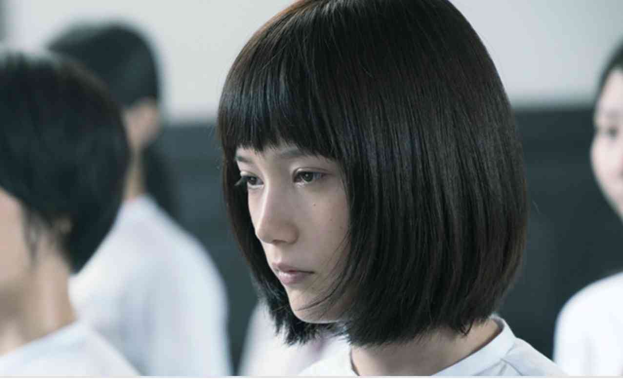 「本田翼」がちゃっかり