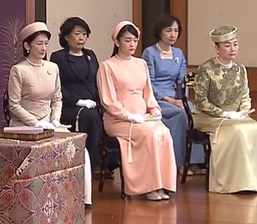 「小室圭さん」母が天皇陛下に謁見要求　元婚約者は“あの母子はいつも順序が…”