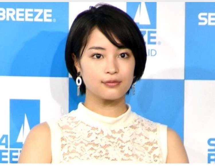 益若つばさ、おでこ全開の自撮りに絶賛の声「フランス人形みたい」「可愛すぎる！」