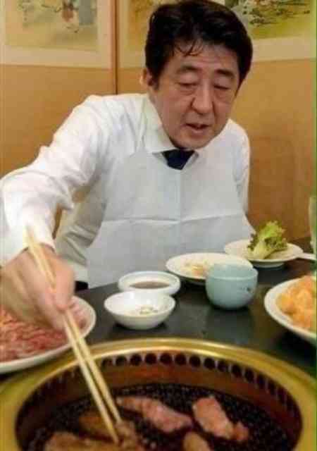 見え見えの嘘コメントを付けて画像を貼るトピ