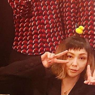 まぶたの窪み