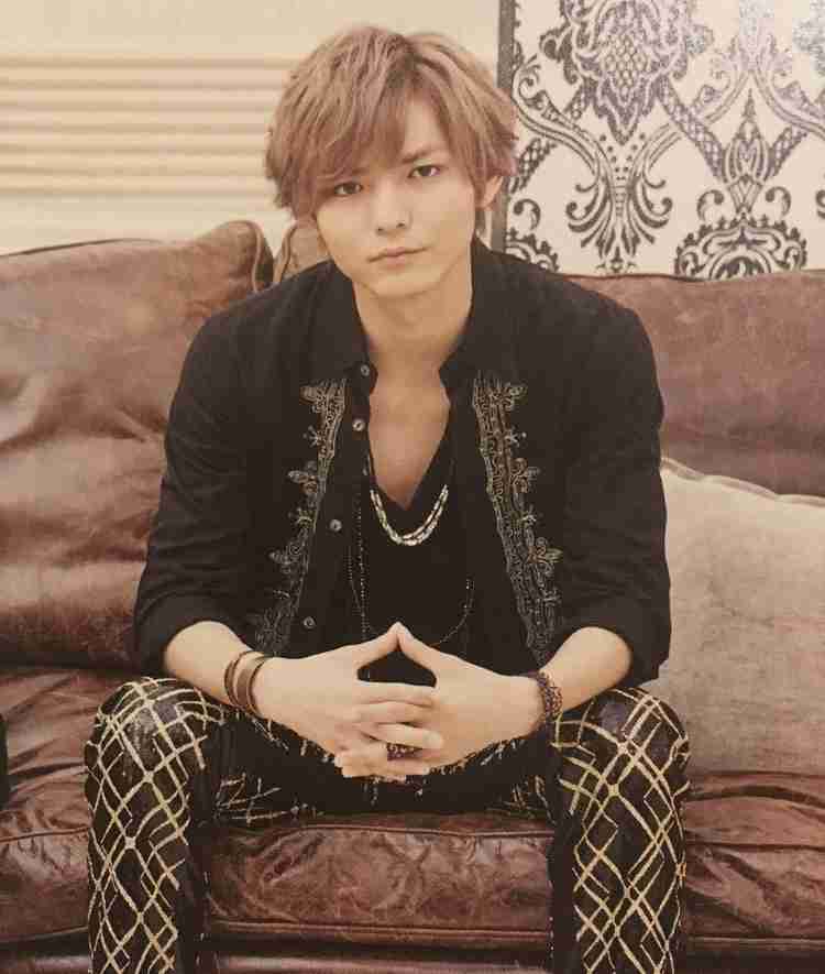 Hey! Say! JUMP薮宏太 ミュージカル主演「ポジティブに」 特大バースデーケーキに決意新た