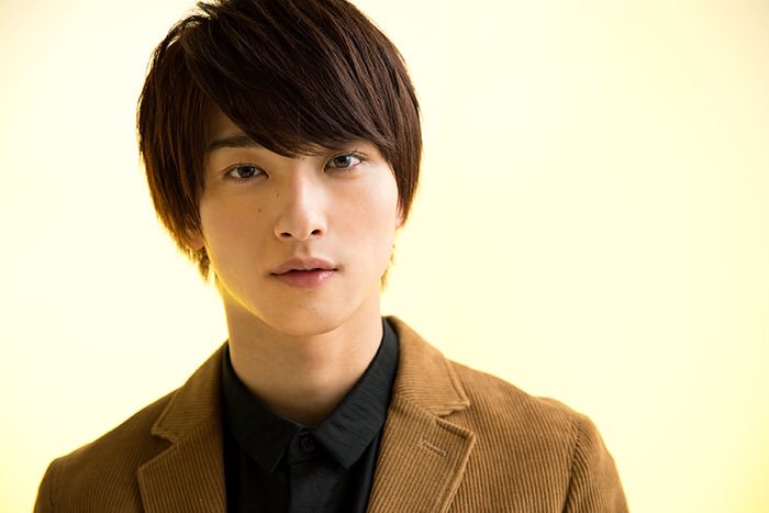 「はじこい」で話題の横浜流星、ヒゲ姿披露 4年ぶり写真集で“男の色気全開”