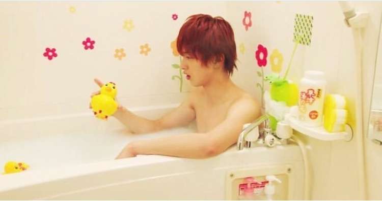 「はじこい」で話題の横浜流星、ヒゲ姿披露 4年ぶり写真集で“男の色気全開”