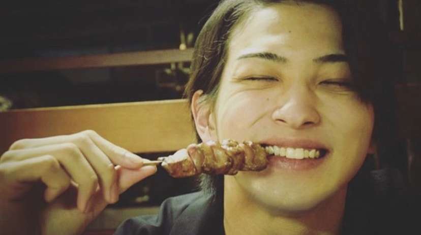 「はじこい」で話題の横浜流星、ヒゲ姿披露 4年ぶり写真集で“男の色気全開”