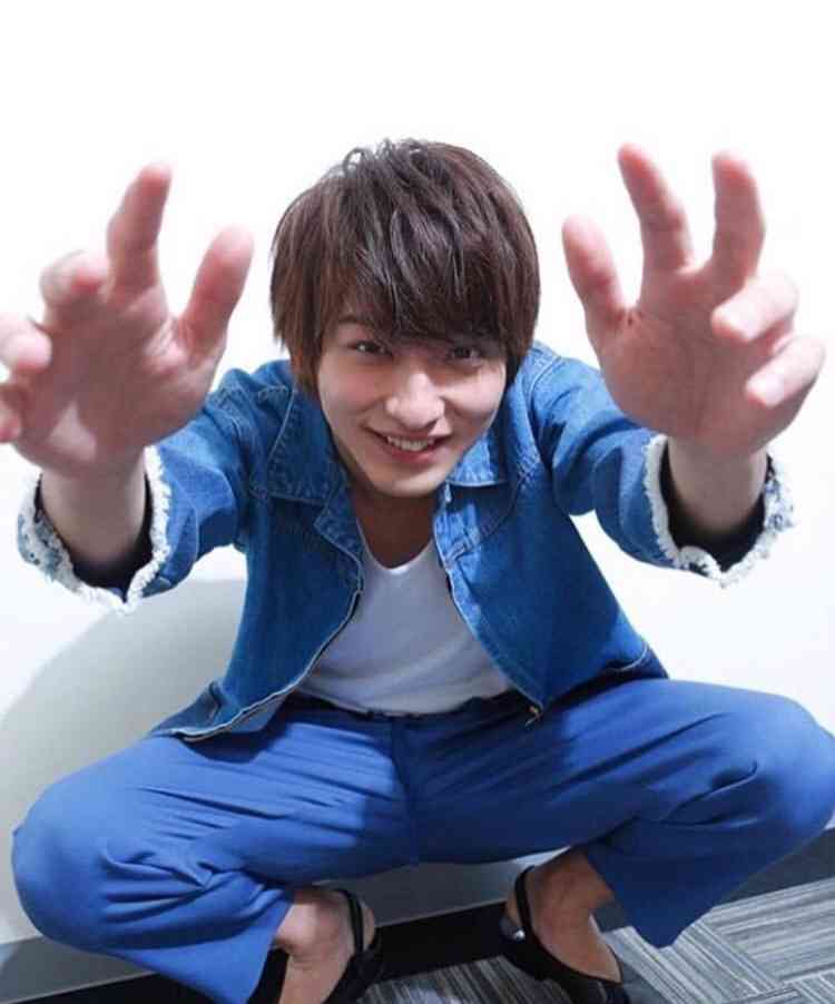 「はじこい」で話題の横浜流星、ヒゲ姿披露 4年ぶり写真集で“男の色気全開”