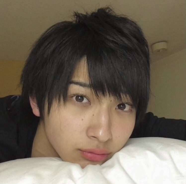 「はじこい」で話題の横浜流星、ヒゲ姿披露 4年ぶり写真集で“男の色気全開”