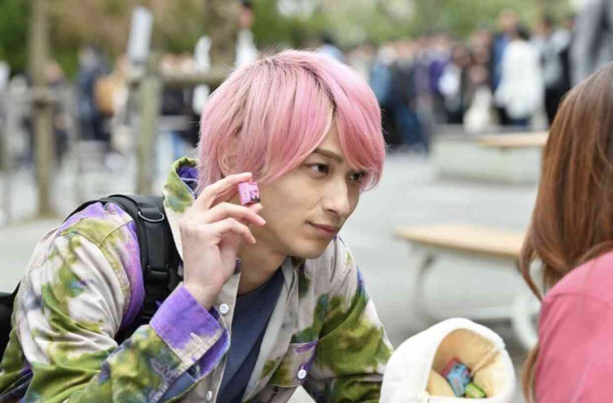 「はじこい」で話題の横浜流星、ヒゲ姿披露 4年ぶり写真集で“男の色気全開”