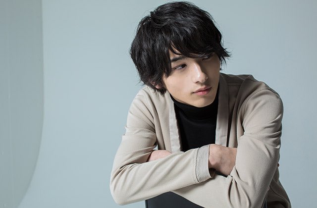 「はじこい」で話題の横浜流星、ヒゲ姿披露 4年ぶり写真集で“男の色気全開”