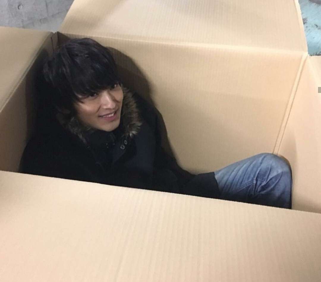 「はじこい」で話題の横浜流星、ヒゲ姿披露 4年ぶり写真集で“男の色気全開”