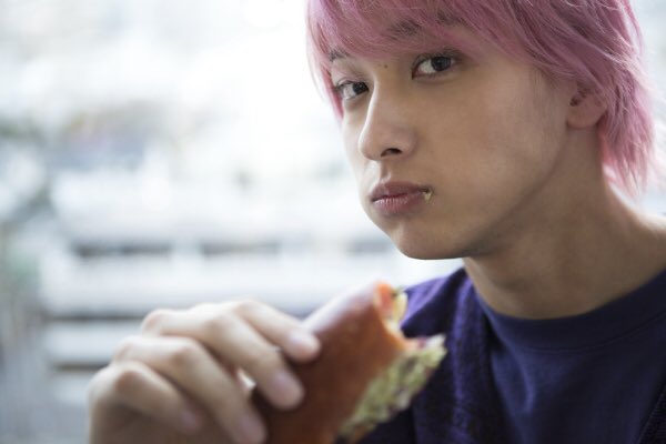 「はじこい」で話題の横浜流星、ヒゲ姿披露 4年ぶり写真集で“男の色気全開”