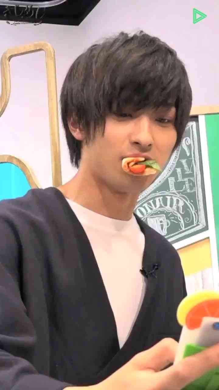 「はじこい」で話題の横浜流星、ヒゲ姿披露 4年ぶり写真集で“男の色気全開”