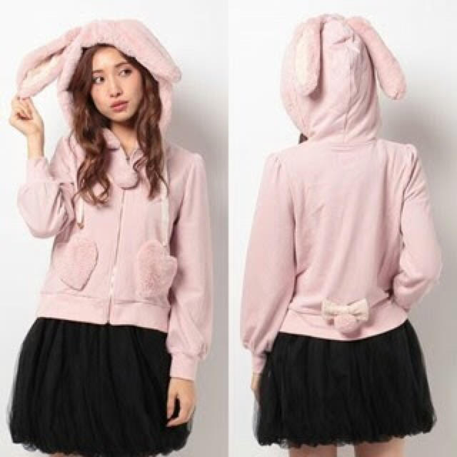 30才以上だけど若い子の服が好きな人