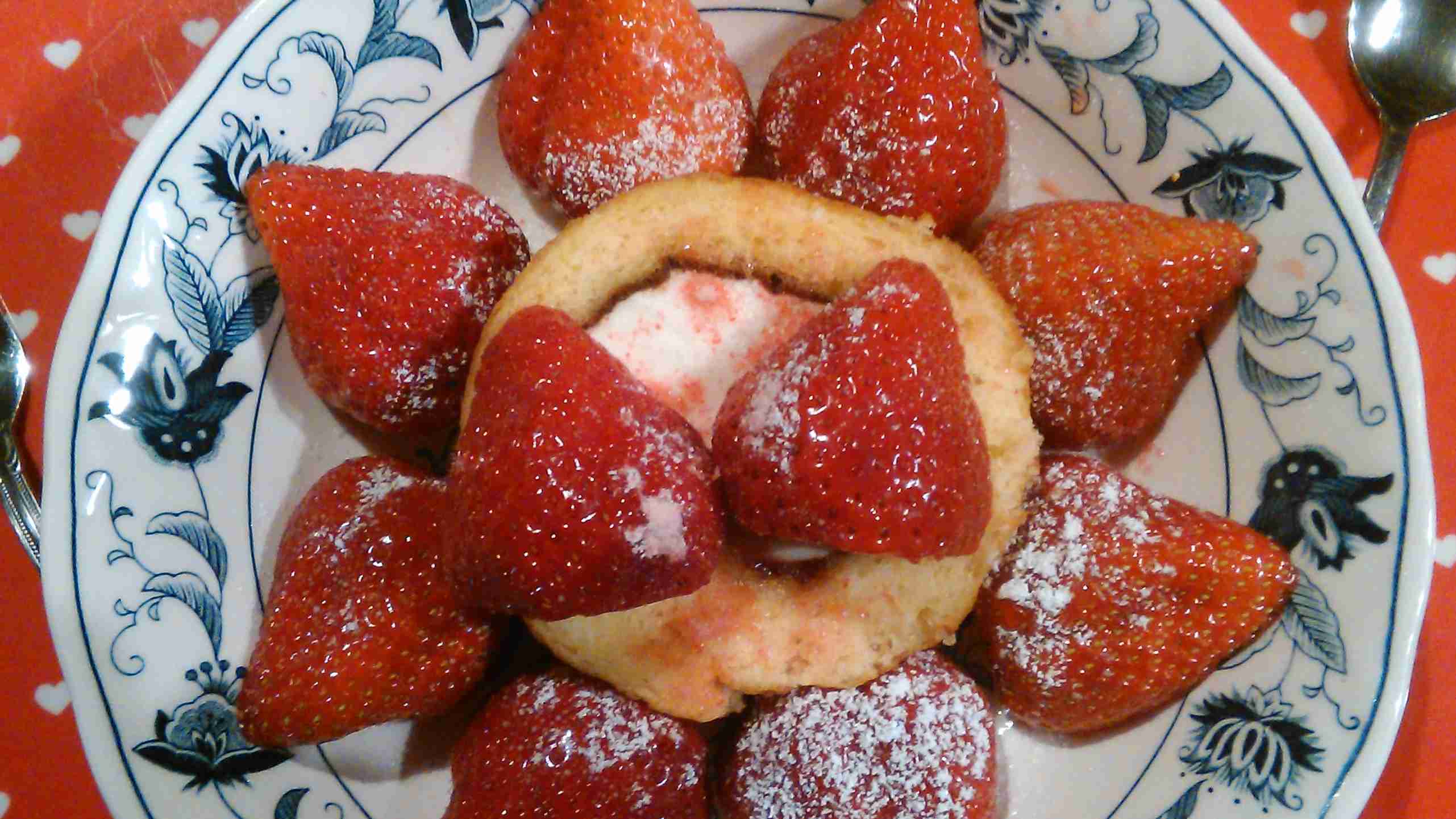 ロールケーキが好きな人!