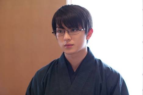 眼鏡をかけたイケメン・美人が見たい！
