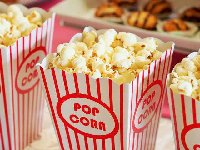 映画好きちゃん民のみなさん、月何回映画館いく？