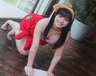 橋本環奈、2年ぶり『ViVi』登場 “現在進行形”のいまを届ける