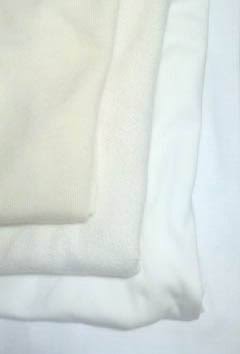 色白すぎるのが悩みです