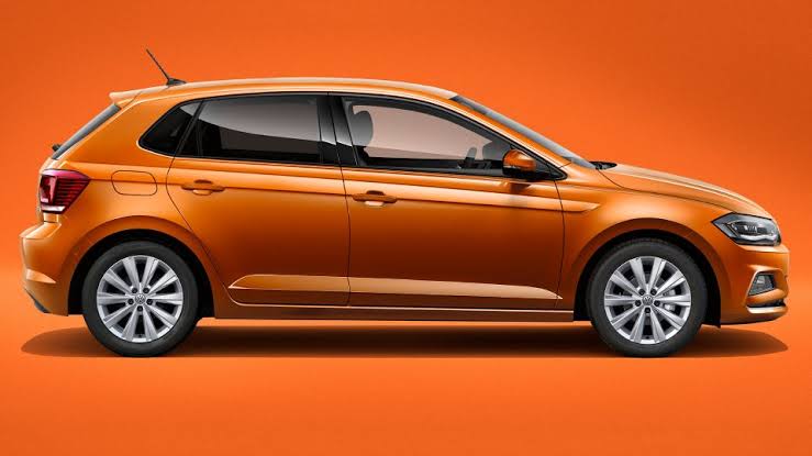 白、黒、シルバー以外で車を買うならどれにしますか?