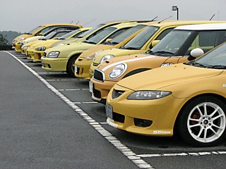 白、黒、シルバー以外で車を買うならどれにしますか?
