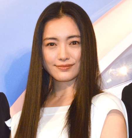 首が短い人