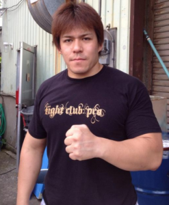首が短い人