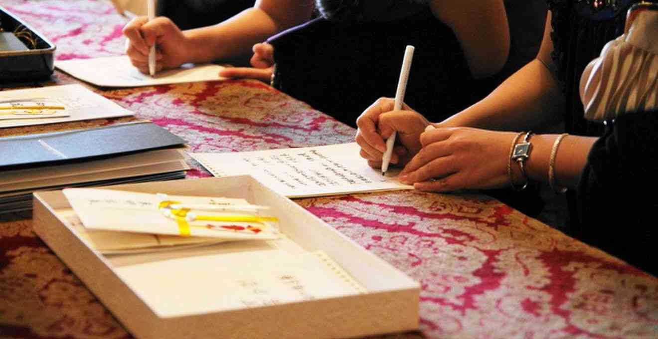 結婚式の受付係