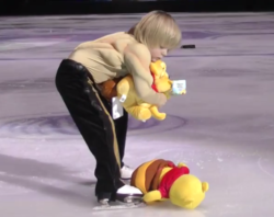 体育会TV プルシェンコの息子・サーシャくんが可愛過ぎて視聴者釘付け「天使…」「まんまユリオじゃん」