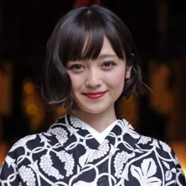 安達祐実、ラブなメイクで圧倒的な美しさ