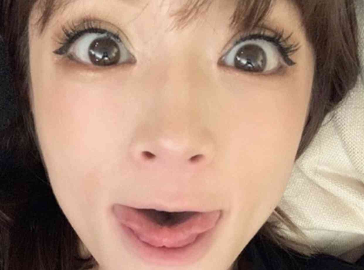 浜崎あゆみ、美バストあらわなセクシー黒ワンピース姿を披露「いつみても素敵」