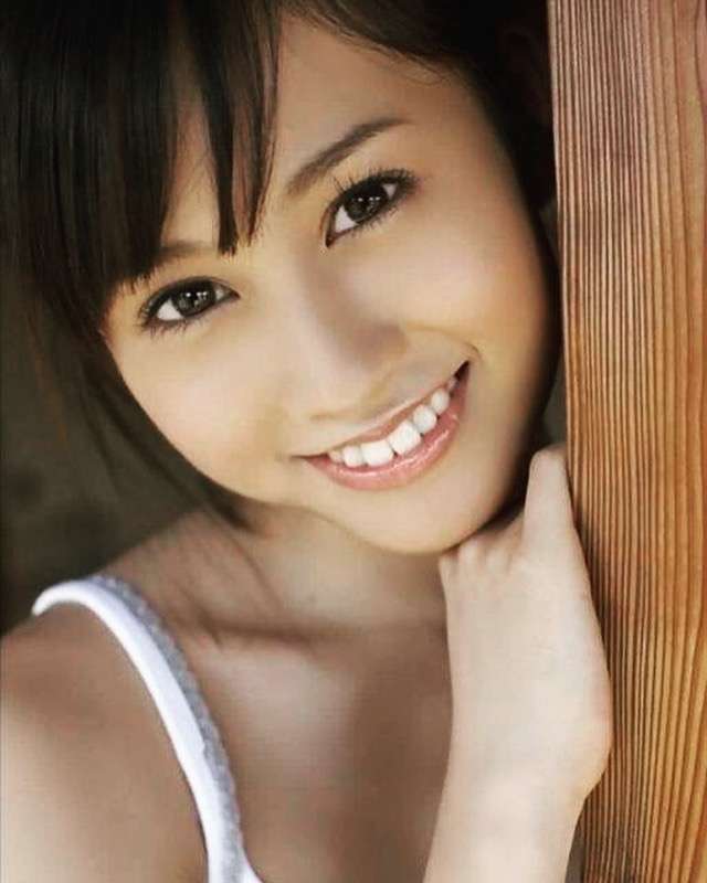 垢抜けた女性芸能人を貼るトピ