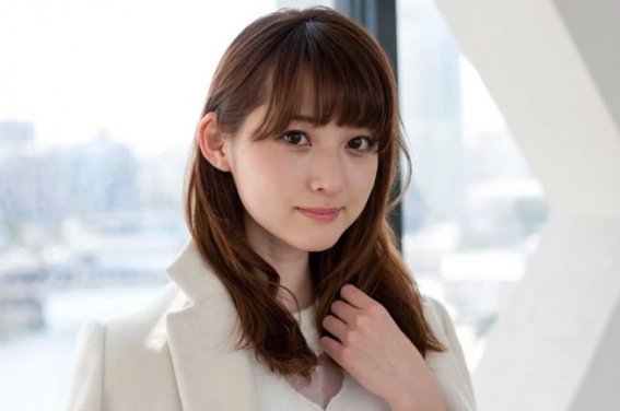 8頭身女子大生・菜波　SNSでバズって…CanCam専属モデルに抜てき