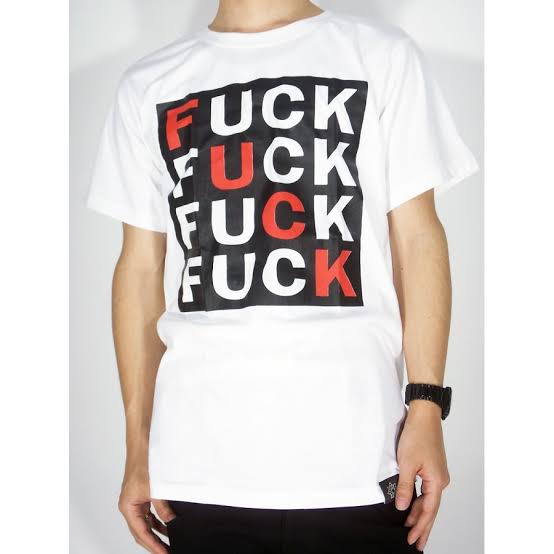 奇抜なファッションを見るのが好きな人