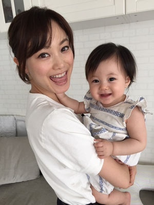 木下優樹菜、娘との3ショット写真公開し反響「ママそっくりの美人姉妹」