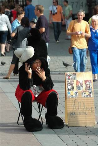 ミッキーマウスの顔はいつから変わる？　駆け込み需要で撮影に700分待ち情報も