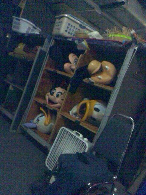 ミッキーマウスの顔はいつから変わる？　駆け込み需要で撮影に700分待ち情報も