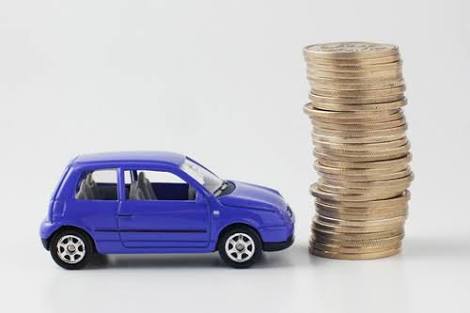 車の維持費どのくらい？