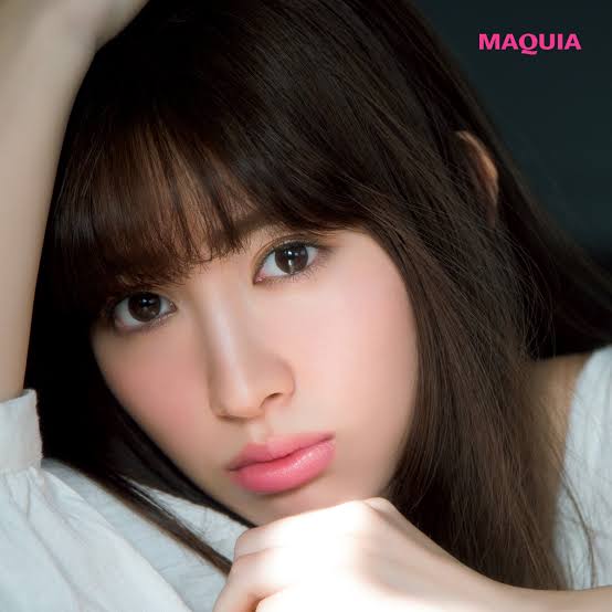 31歳になった小嶋陽菜がかわいすぎ　高橋みなみが「ストレートに愛してる」と祝福