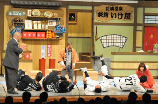 浜崎あゆみ、ライブのステージ衣装に批判殺到「安室奈美恵のパクリ」「これはひどい」 