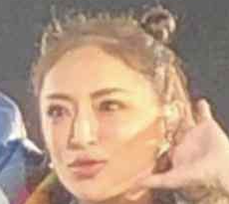 浜崎あゆみ、ライブのステージ衣装に批判殺到「安室奈美恵のパクリ」「これはひどい」