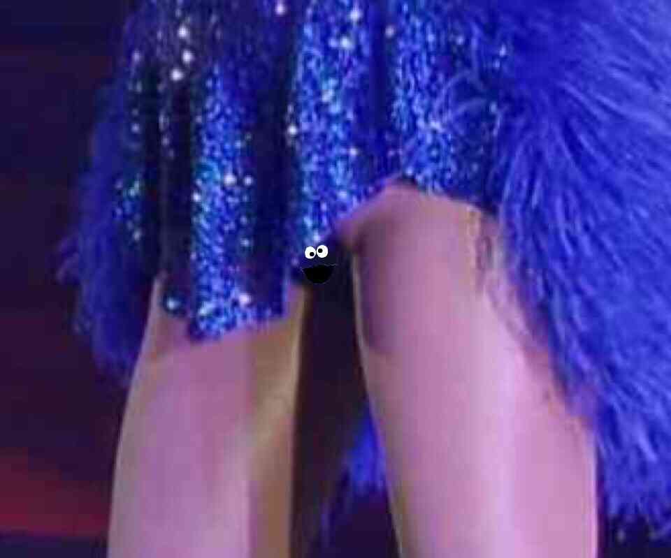 浜崎あゆみ、ライブのステージ衣装に批判殺到「安室奈美恵のパクリ」「これはひどい」