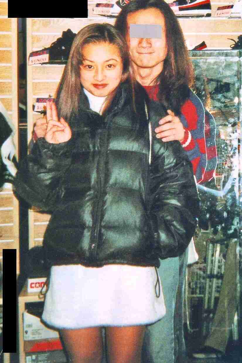 浜崎あゆみ、ライブのステージ衣装に批判殺到「安室奈美恵のパクリ」「これはひどい」 