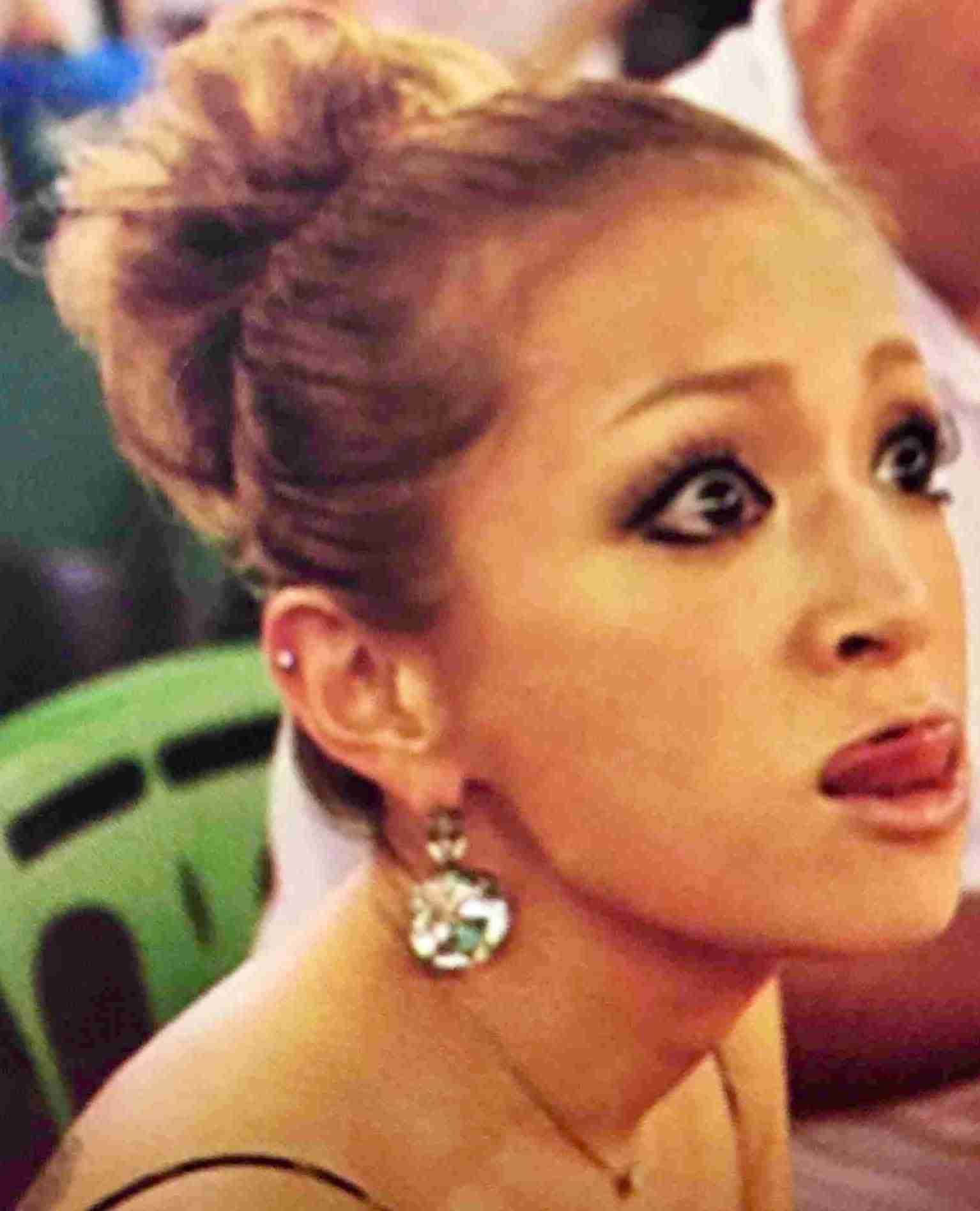 浜崎あゆみ、ライブのステージ衣装に批判殺到「安室奈美恵のパクリ」「これはひどい」 